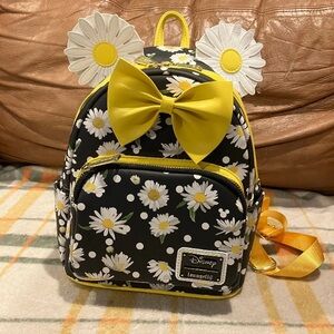 NWT Disney Minnie Mouse Daisy Mini Backpack